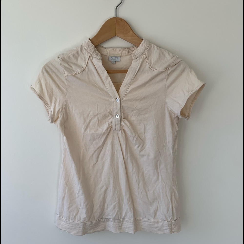 100% cotton med-large fitted T